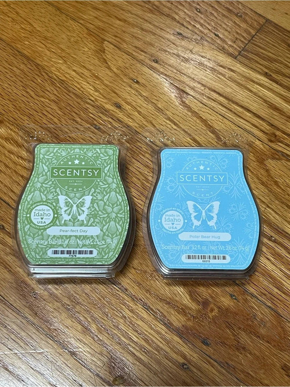 Scentsy Pear-fect Day & Blue Polar Bear Hug Wax Bars